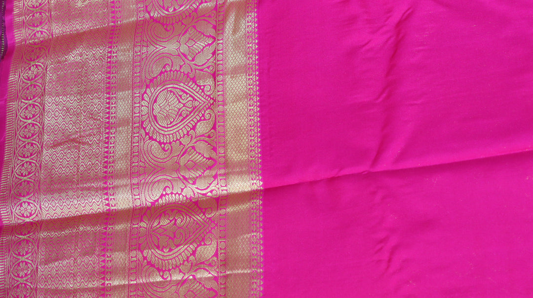 Parrot Green Pure Kanchipuram Silk Saree with Rich Gold Zari Border &amp; Pink Contrast Border