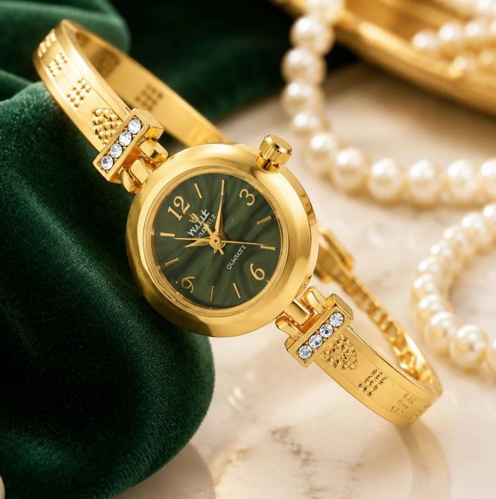 Free Bracelet Watch on orders above 3499