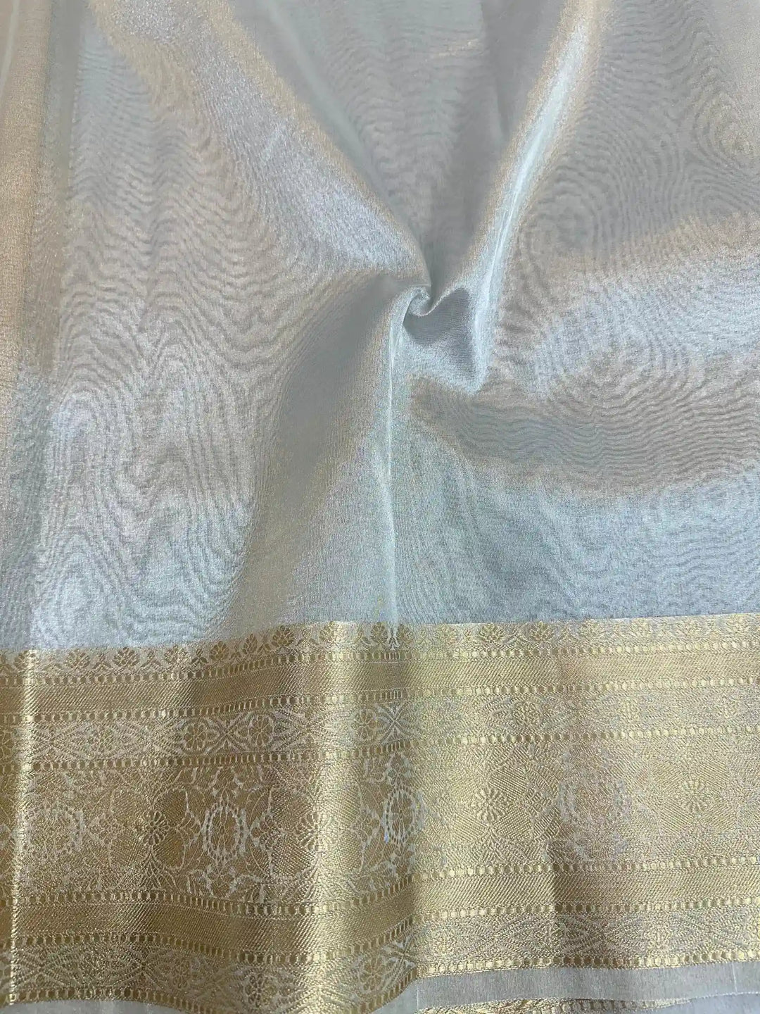 Shraddha Kapoor Ma’am Inspired Glass Tissue Silk Banarasi Saree