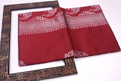 Maroon Kanjipuram Silk Saree - Flat lay showing pallu border detail